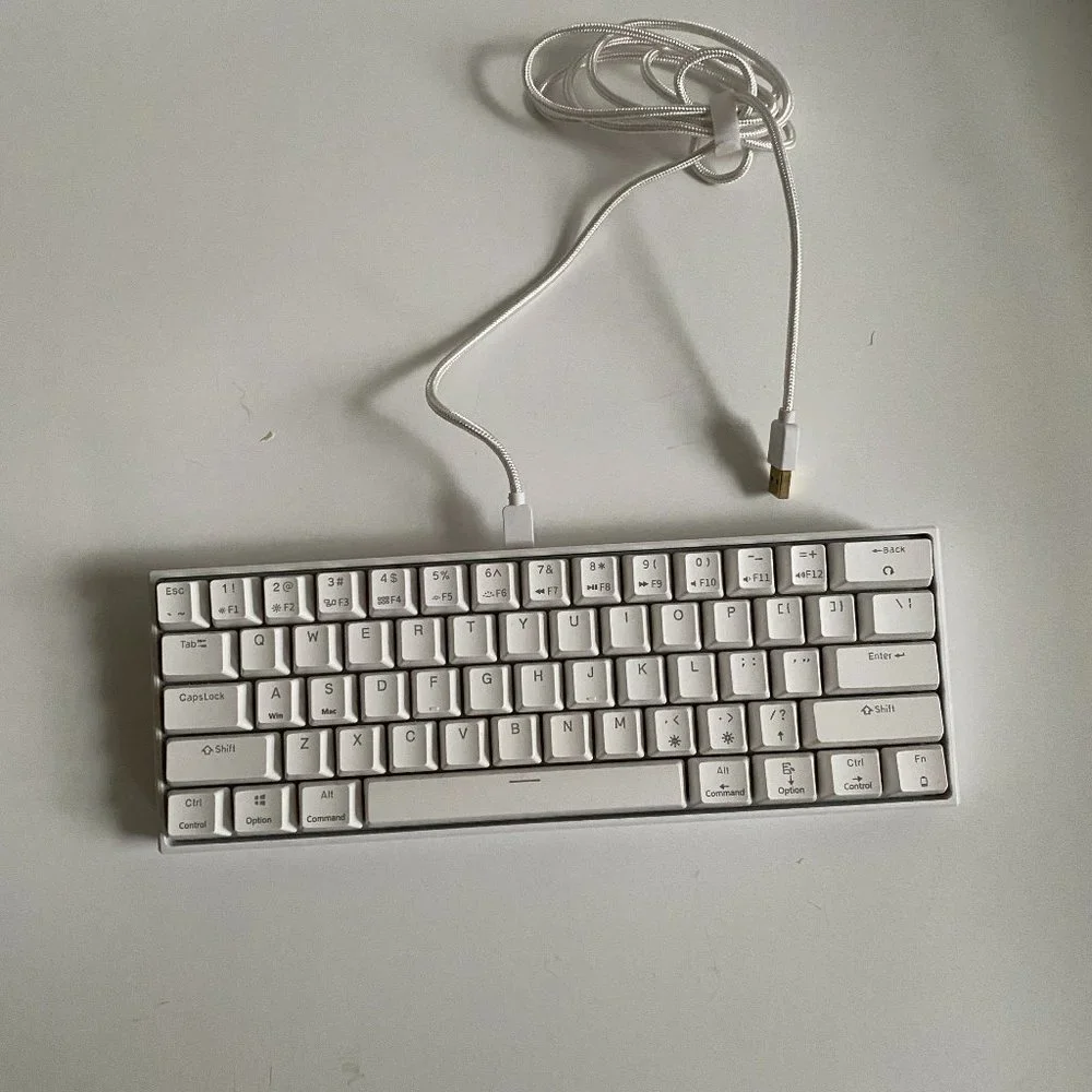 Velocifire Ergonomic Retro Looking Mechanical Keyboard With USB Cord TKL61WS M1